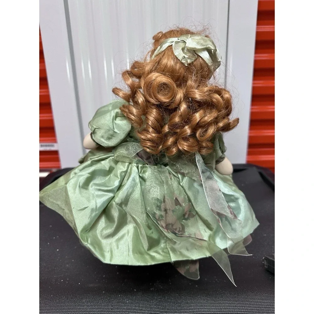 Vickie Arentz Doll Mama's Lipstick a 